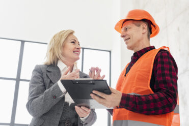 reunion de negocios de bajo angulo